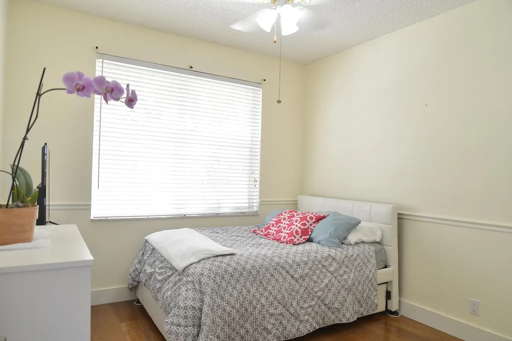 6207 Shadow Tree Lane Lake Worth FL 33463
