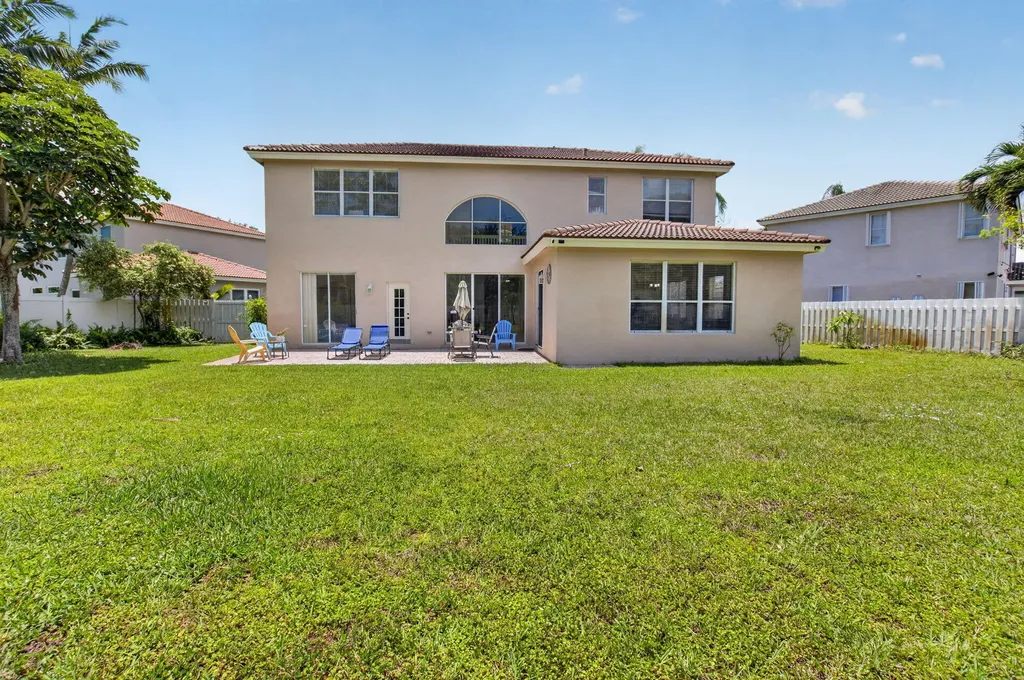 6207 Shadow Tree Lane Lake Worth FL 33463