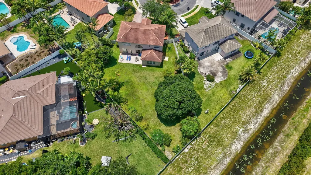 6207 Shadow Tree Lane Lake Worth FL 33463