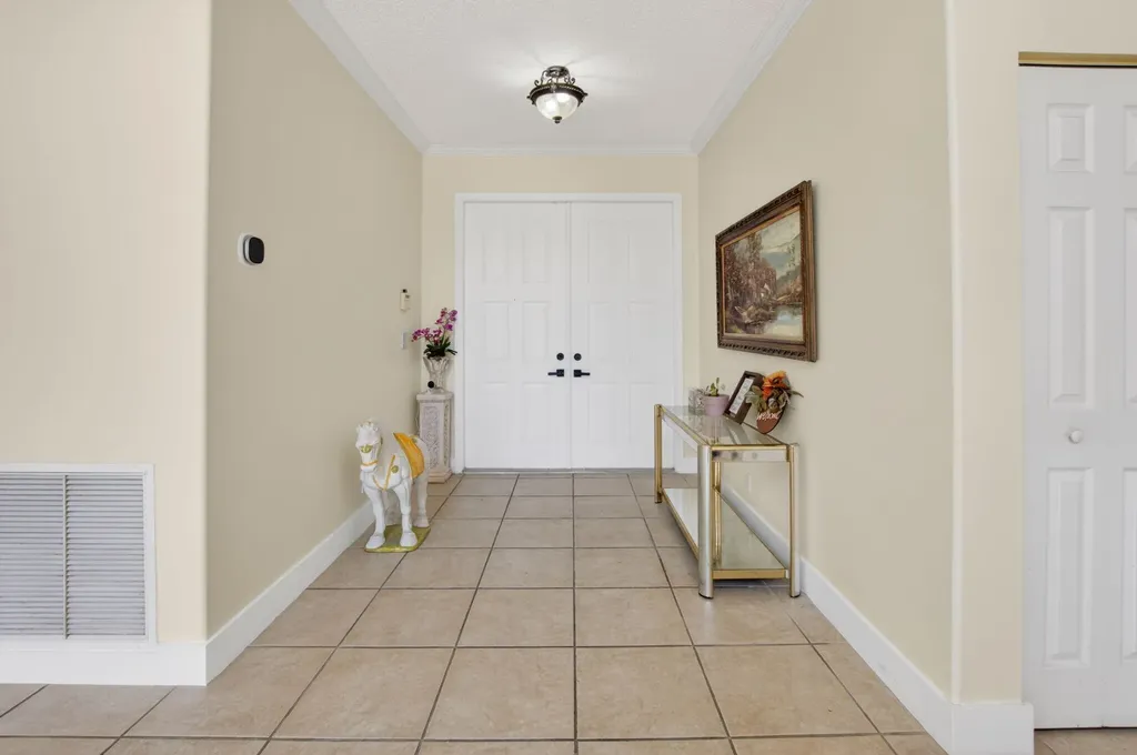 6207 Shadow Tree Lane Lake Worth FL 33463