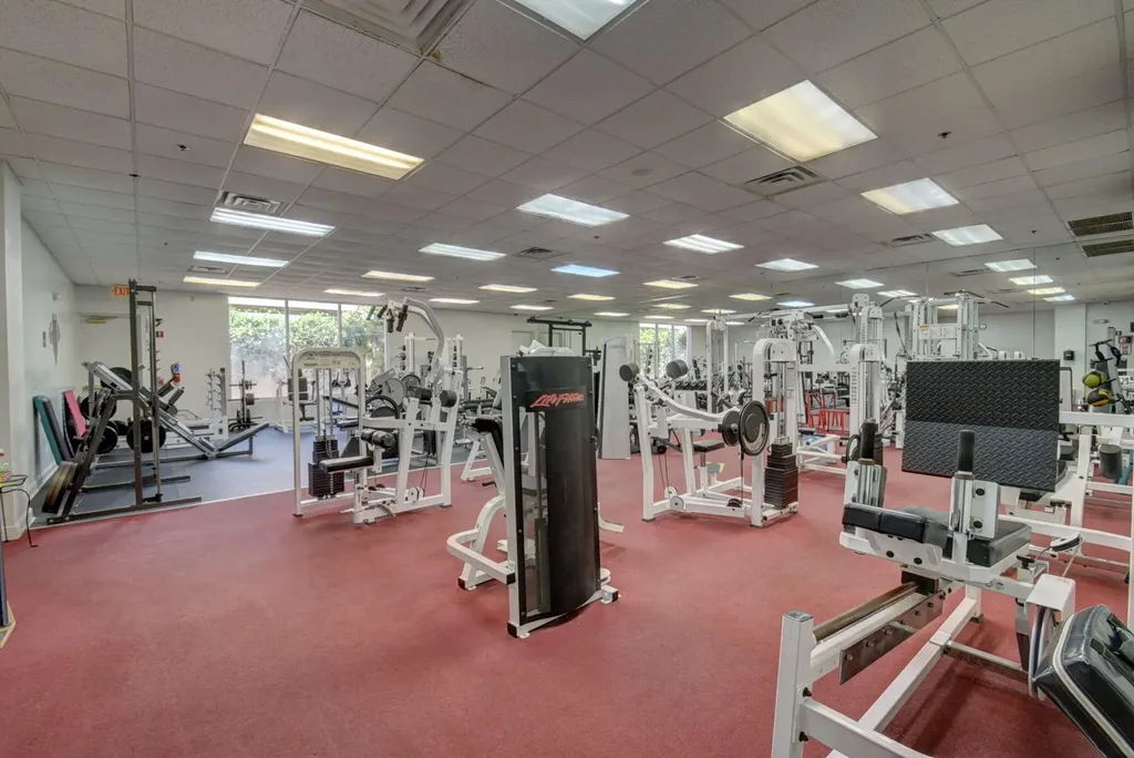 6207 Shadow Tree Lane Lake Worth FL 33463