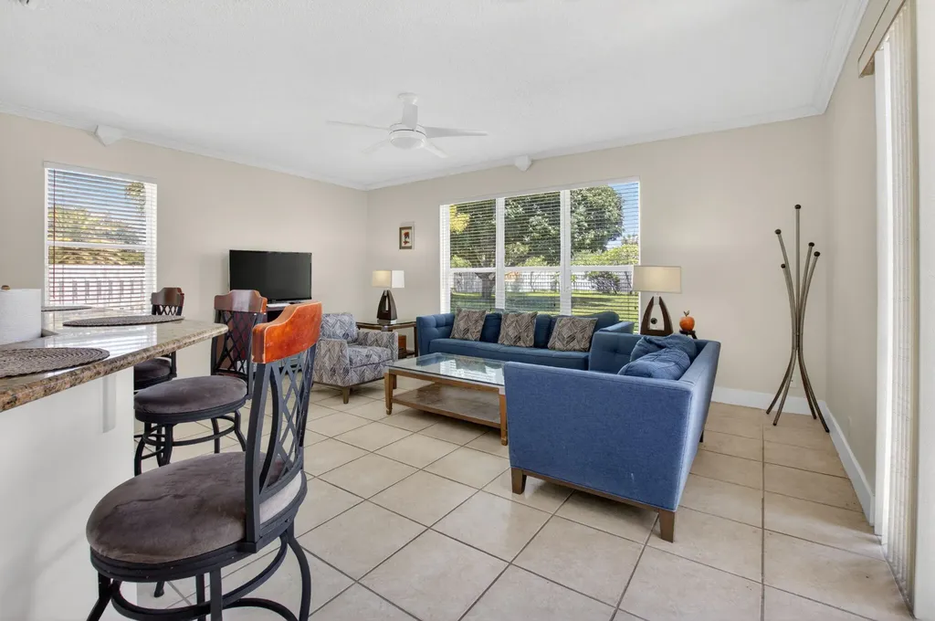 6207 Shadow Tree Lane Lake Worth FL 33463