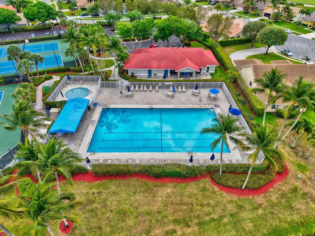 6207 Shadow Tree Lane Lake Worth FL 33463
