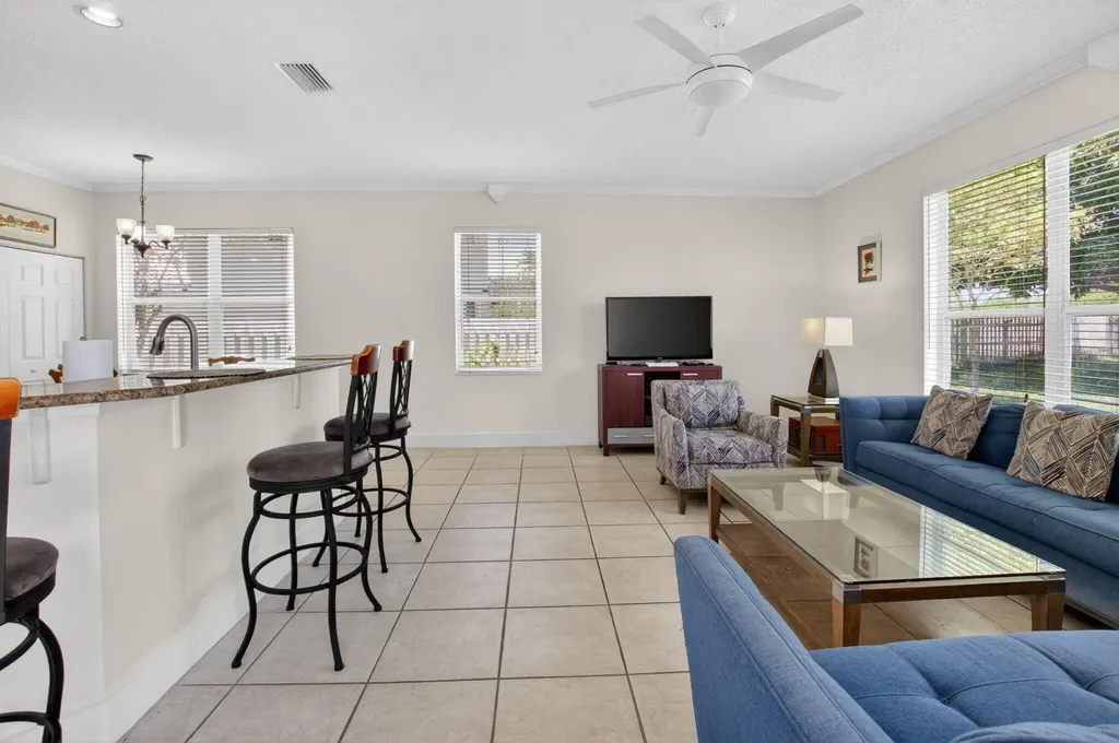 6207 Shadow Tree Lane Lake Worth FL 33463