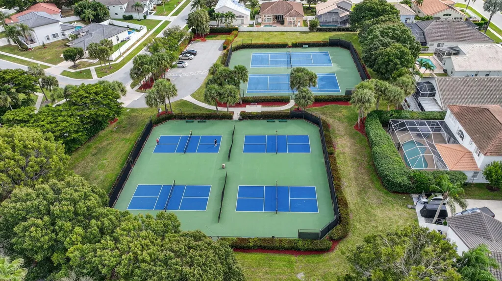 6207 Shadow Tree Lane Lake Worth FL 33463