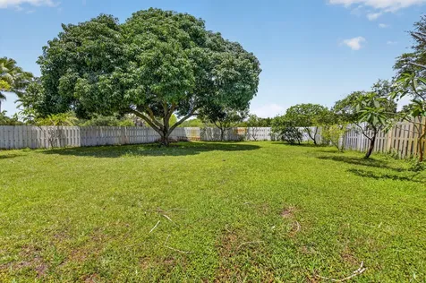 6207 Shadow Tree Lane Lake Worth FL 33463