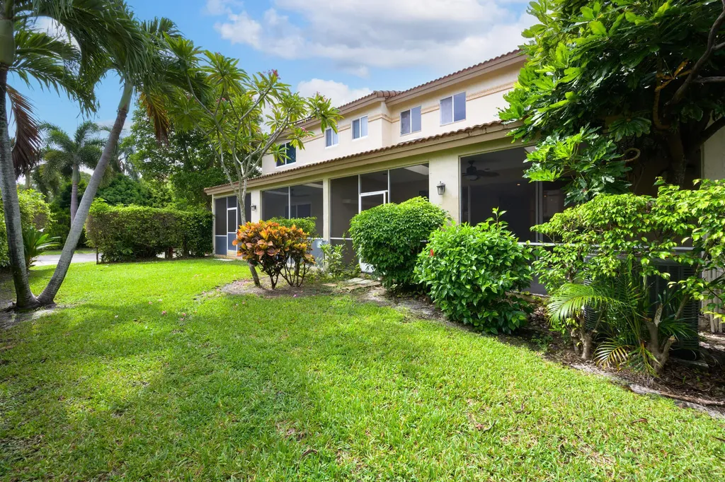 6817 Via Regina Boca Raton FL 33433