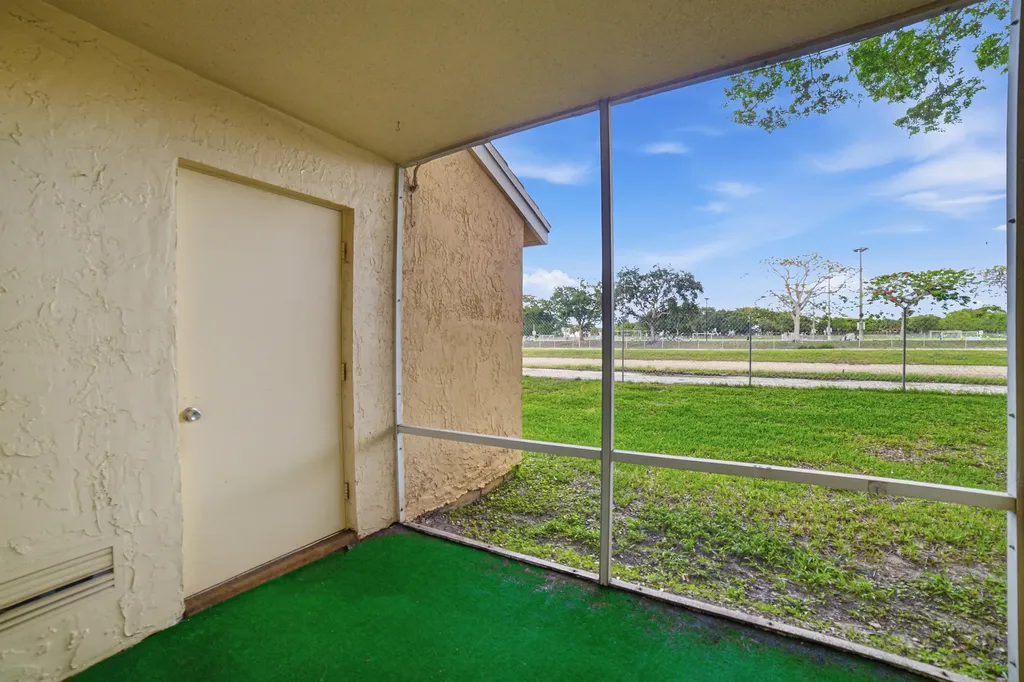 1041 Coral Club Drive Coral Springs FL 33071