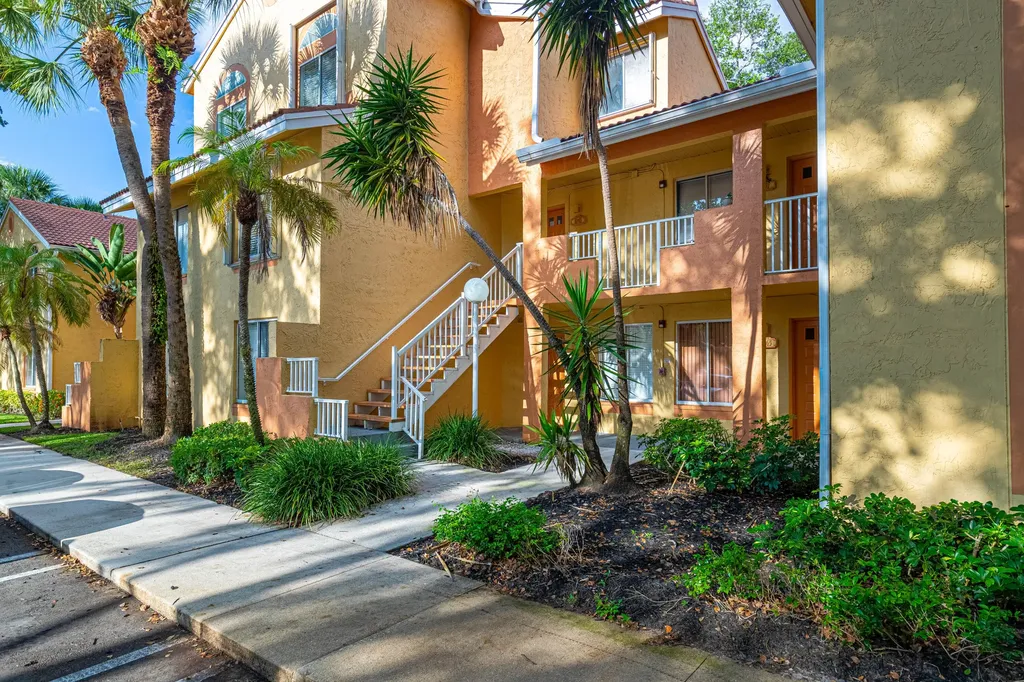 1041 Coral Club Drive Coral Springs FL 33071