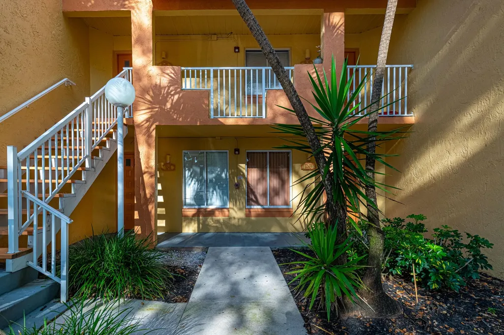 1041 Coral Club Drive Coral Springs FL 33071