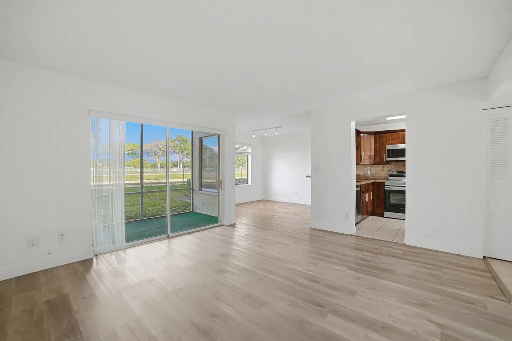1041 Coral Club Drive Coral Springs FL 33071