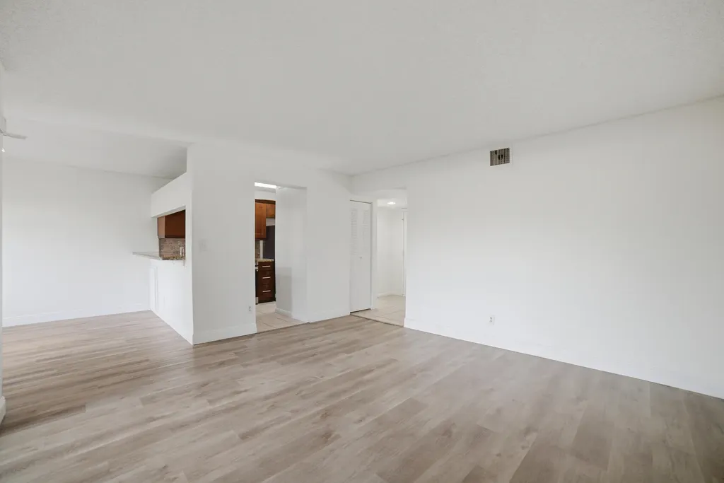 1041 Coral Club Drive Coral Springs FL 33071
