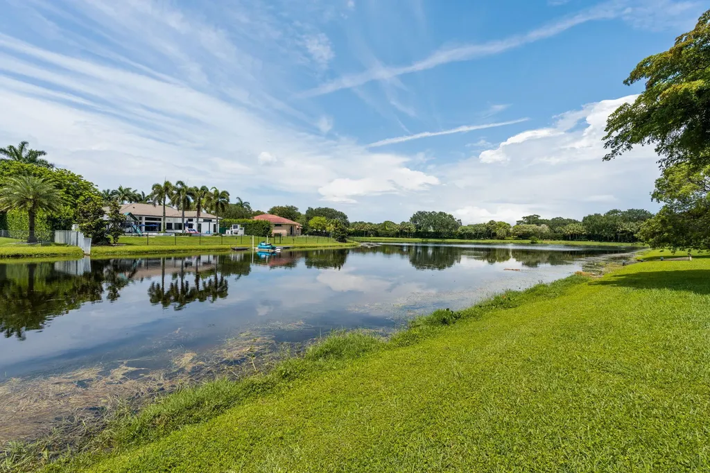 10251 N Lake Vista Circle Davie FL 33328