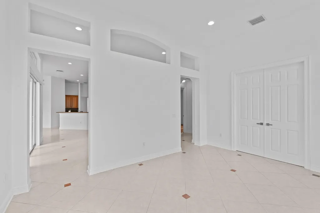10251 N Lake Vista Circle Davie FL 33328