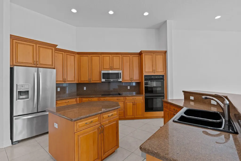 10251 N Lake Vista Circle Davie FL 33328