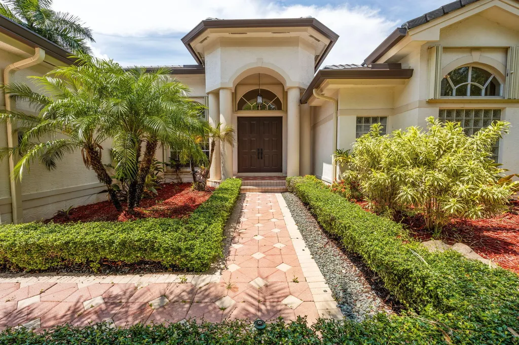 10251 N Lake Vista Circle Davie FL 33328