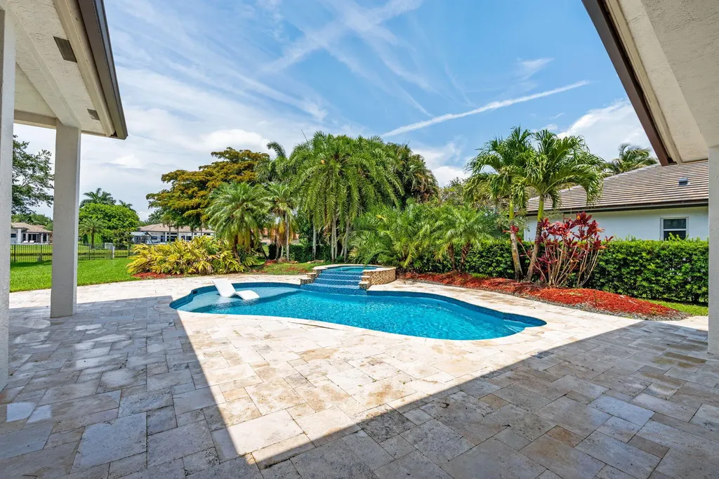 10251 N Lake Vista Circle Davie FL 33328