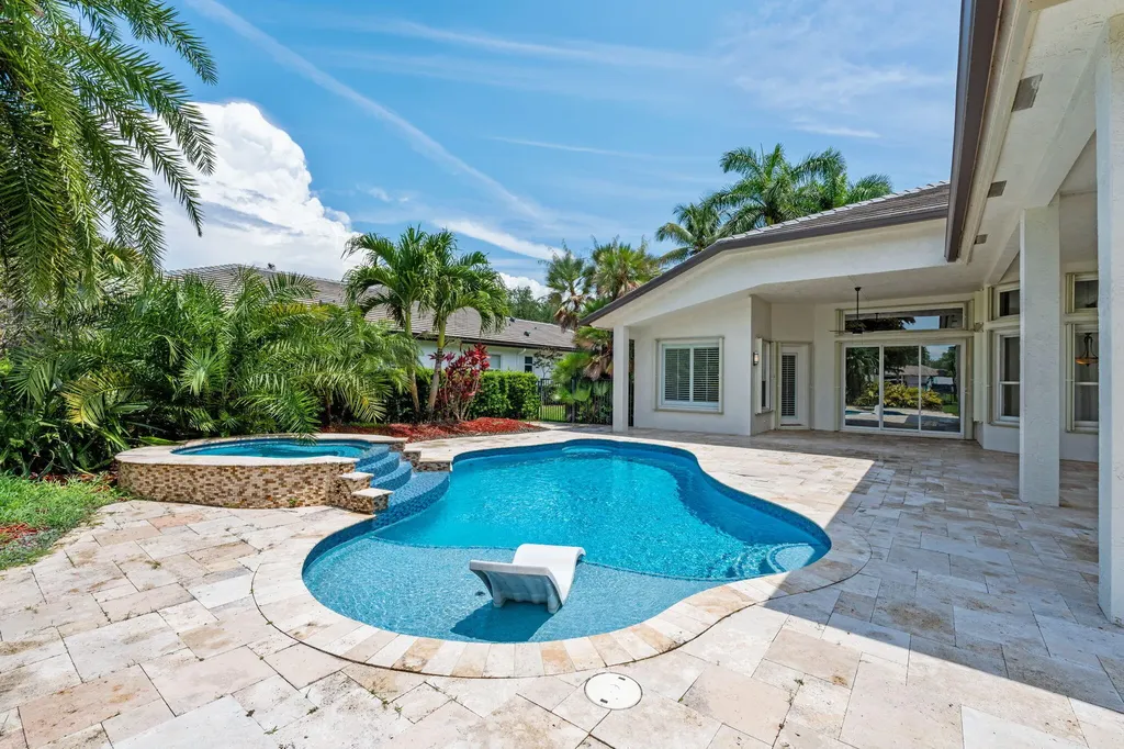 10251 N Lake Vista Circle Davie FL 33328