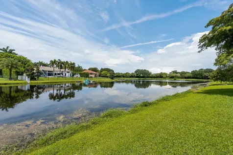 10251 N Lake Vista Circle Davie FL 33328