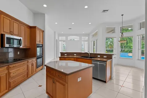 10251 N Lake Vista Circle Davie FL 33328