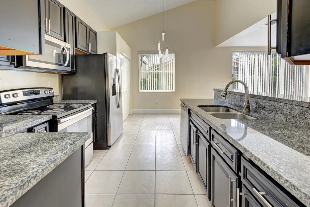 11526 NW 5th Street Coral Springs FL 33071