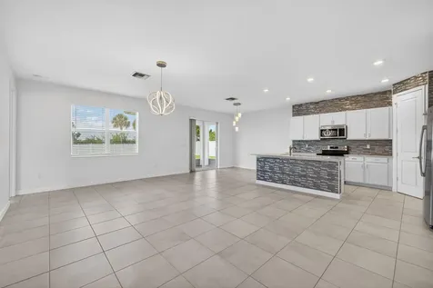 13275 NW Copper Creek Drive Port St Lucie FL 34987