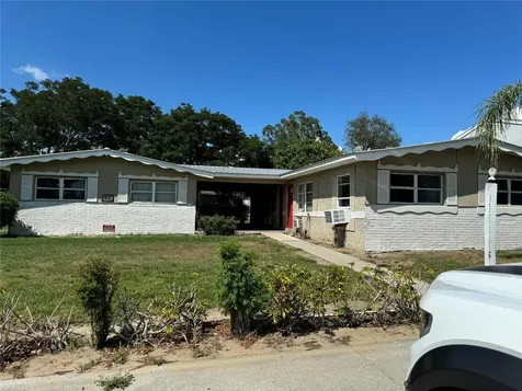 704 S Main Avenue Lake Placid FL 33852