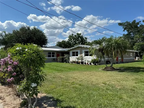 704 S Main Avenue Lake Placid FL 33852