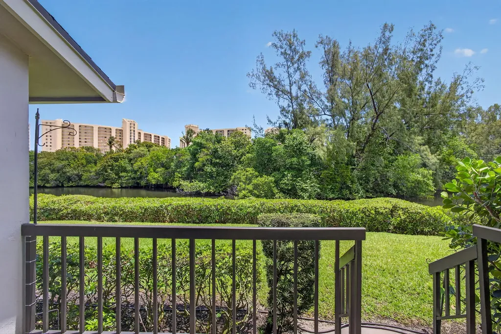 2104 Fairway Drive S Jupiter FL 33477