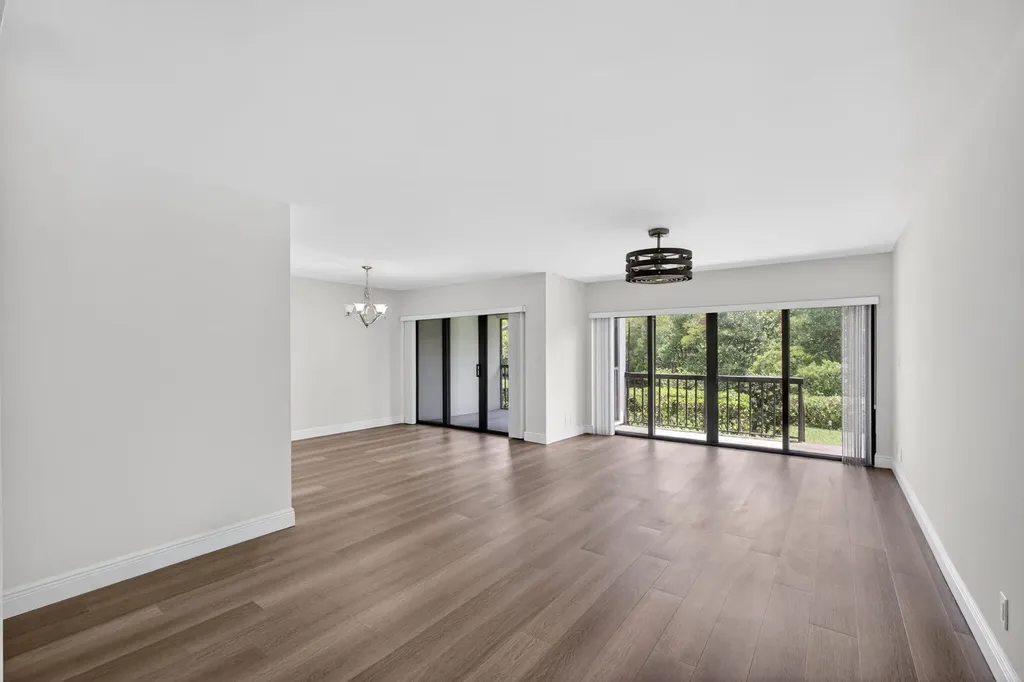 2104 Fairway Drive S Jupiter FL 33477