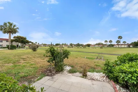 33 Pine Arbor Lane Vero Beach FL 32962
