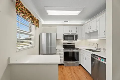 33 Pine Arbor Lane Vero Beach FL 32962