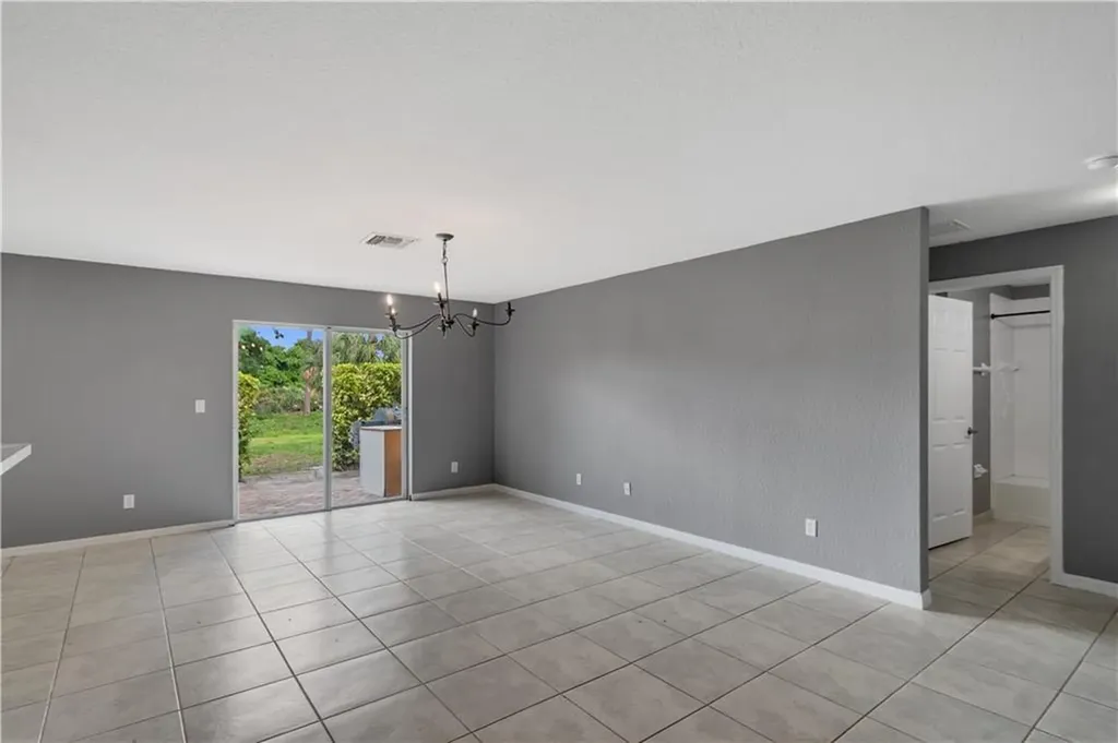 5598 43rd Court Vero Beach FL 32967
