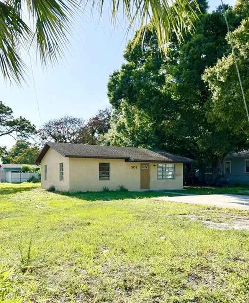 301 N 20th Street Fort Pierce FL 34950