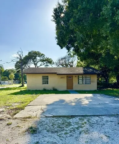 301 N 20th Street Fort Pierce FL 34950