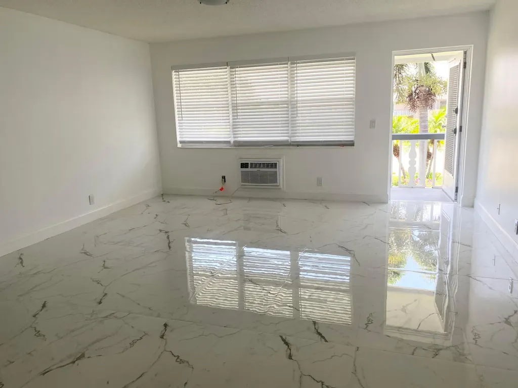 341 Windsor O West Palm Beach FL 33417