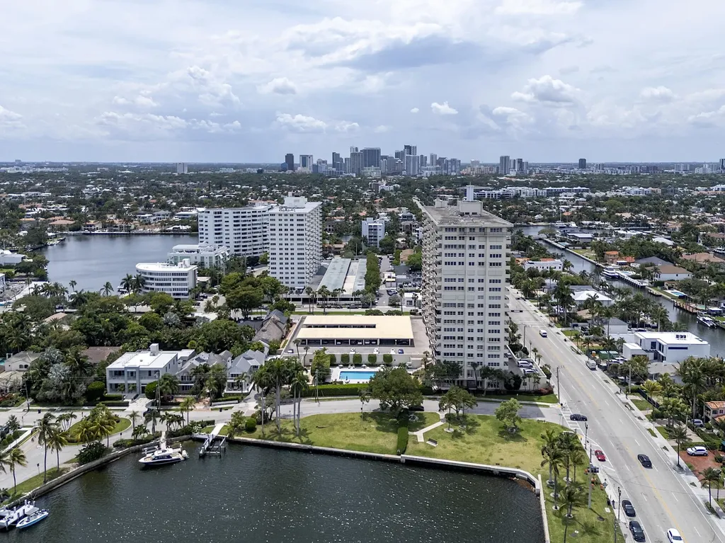 2500 E Las Olas Boulevard Fort Lauderdale FL 33301