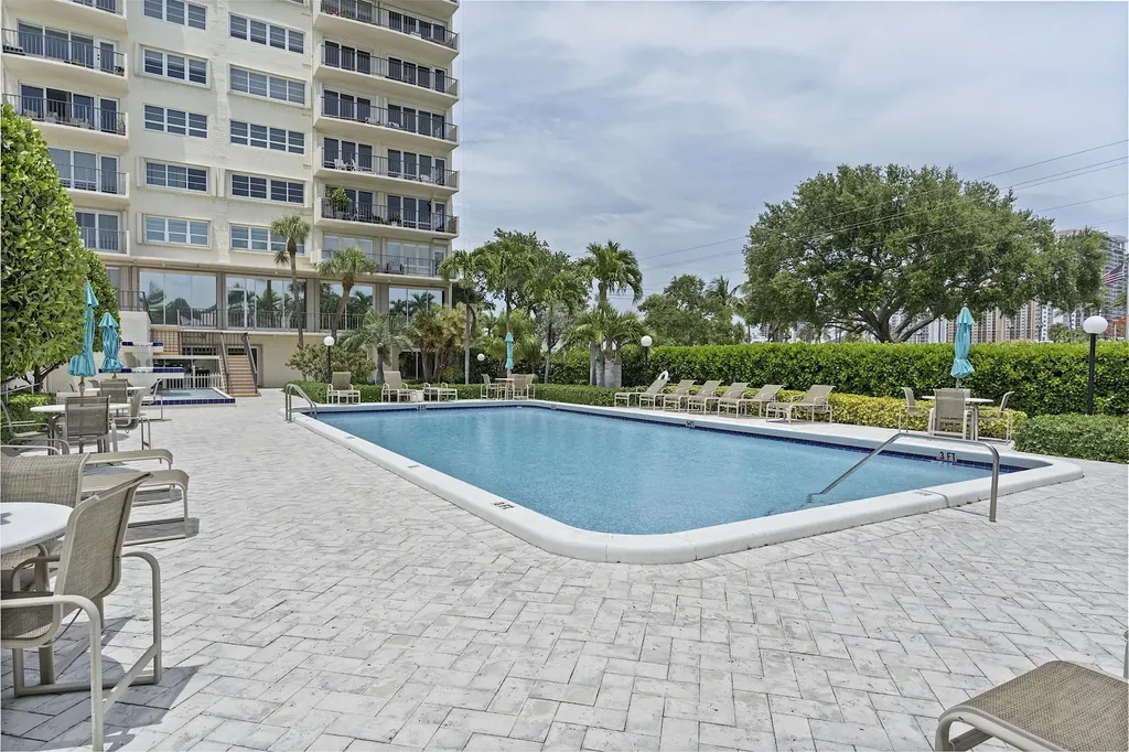 2500 E Las Olas Boulevard Fort Lauderdale FL 33301