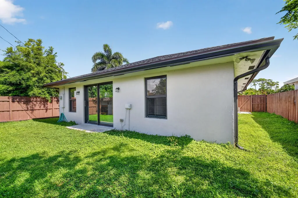 4944 Mcconnell Street Lake Worth FL 33463