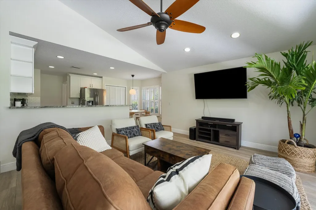 4033 Bluff Harbor Way Wellington FL 33449