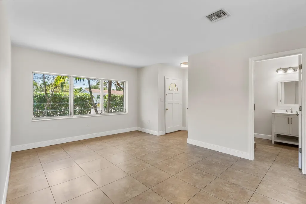 1015 NE 12th Street Fort Lauderdale FL 33304