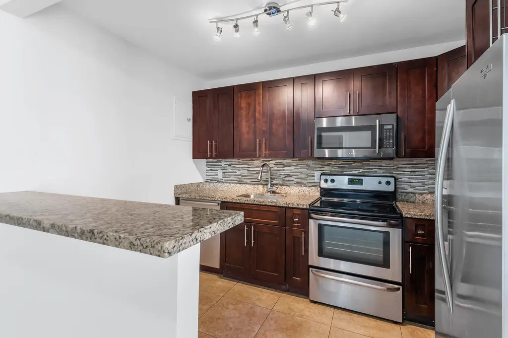 1015 NE 12th Street Fort Lauderdale FL 33304