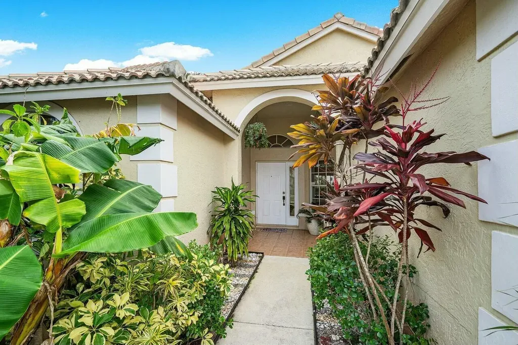 1643 Oak Berry Circle Wellington FL 33414