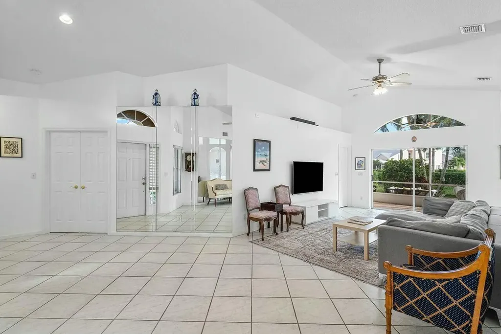 1643 Oak Berry Circle Wellington FL 33414