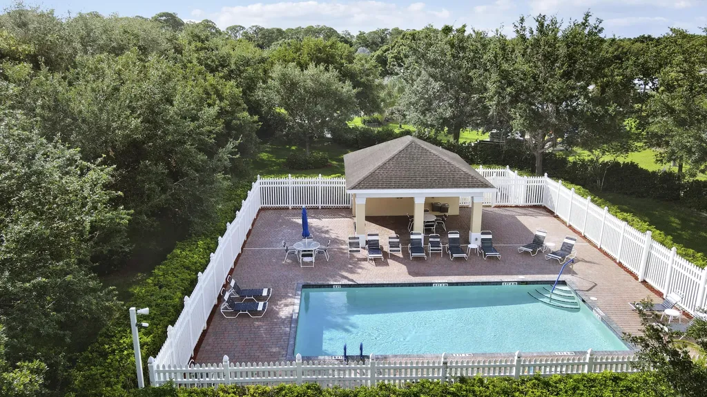 1845 Pointe West Way Vero Beach FL 32966