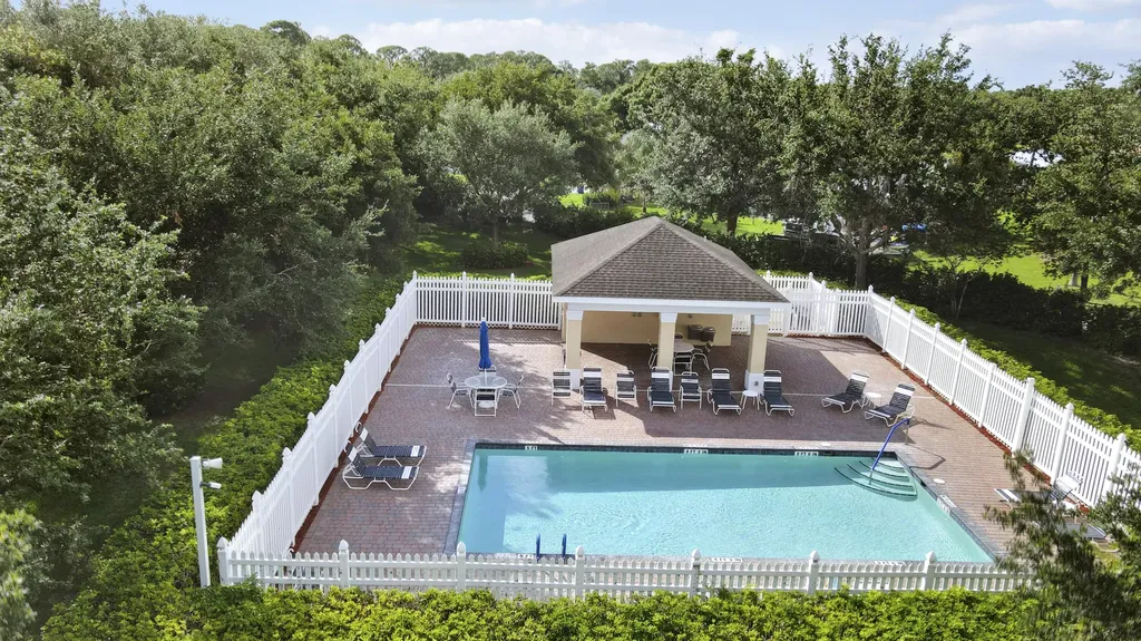 1845 Pointe West Way Vero Beach FL 32966