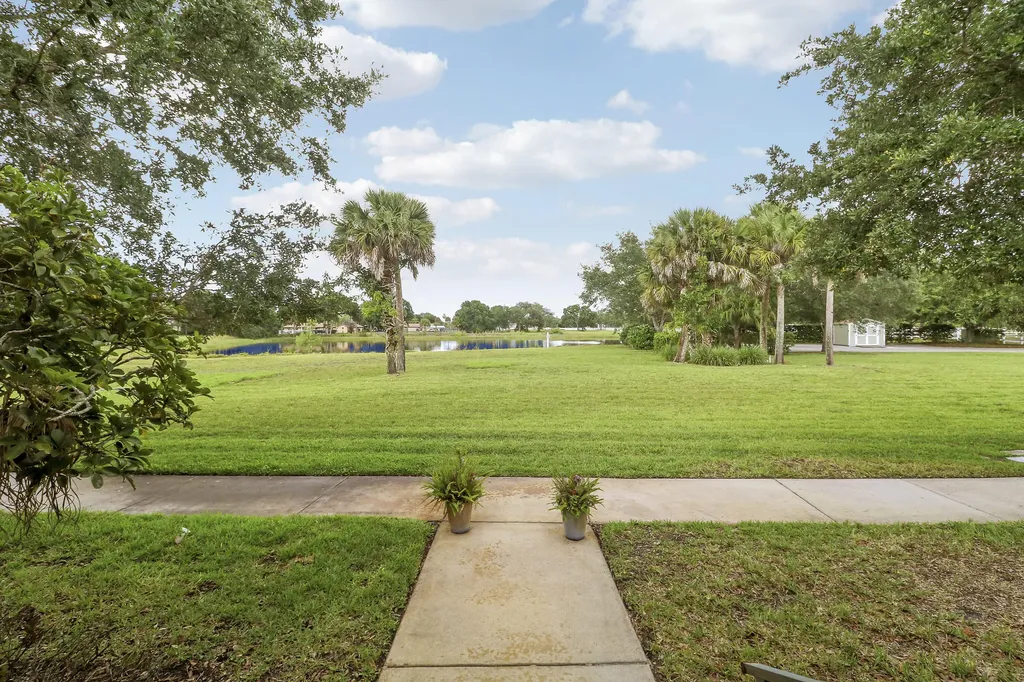 1845 Pointe West Way Vero Beach FL 32966