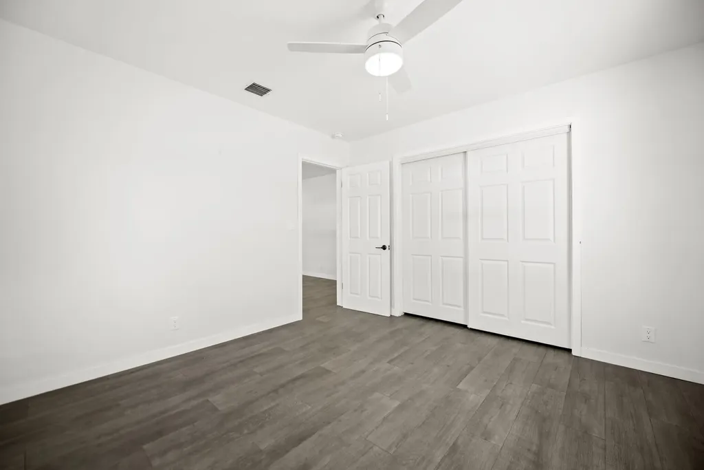 5240 NE 3rd Terrace Oakland Park FL 33334