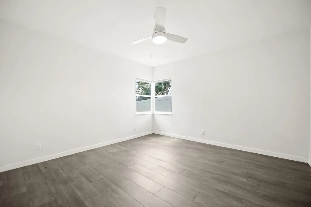 5240 NE 3rd Terrace Oakland Park FL 33334