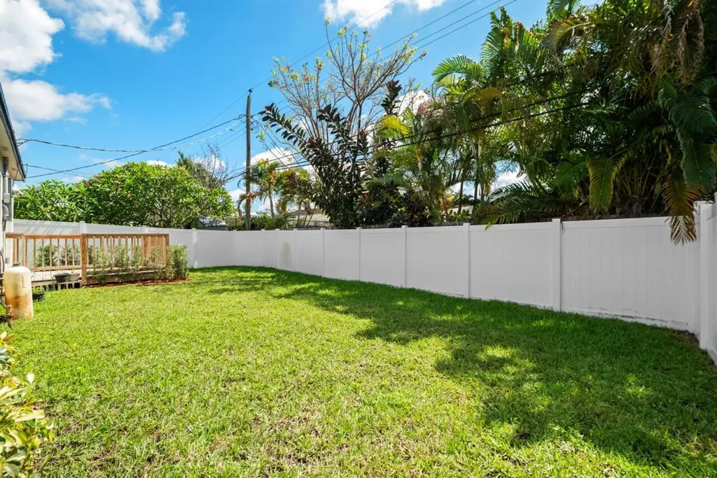 5240 NE 3rd Terrace Oakland Park FL 33334